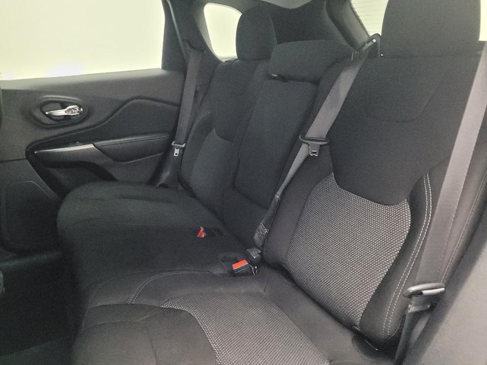 used 2020 Jeep Cherokee car, priced at $18,895