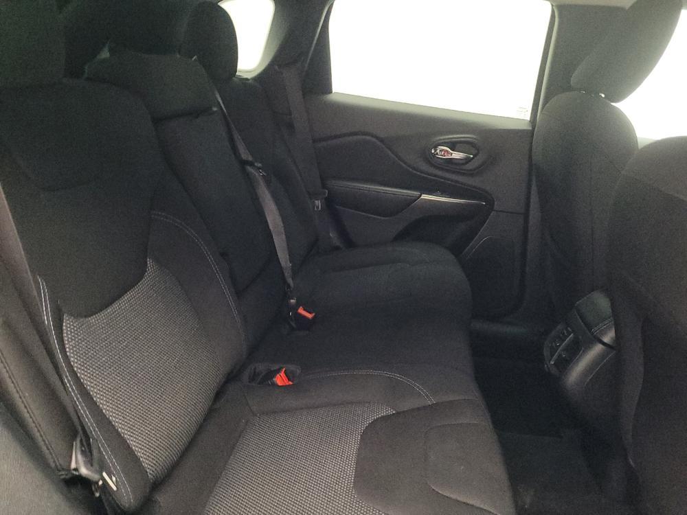 used 2020 Jeep Cherokee car, priced at $18,895