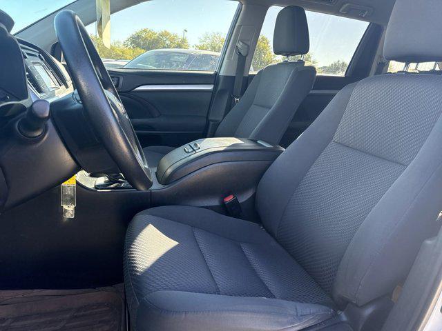 used 2019 Toyota Highlander car, priced at $24,481