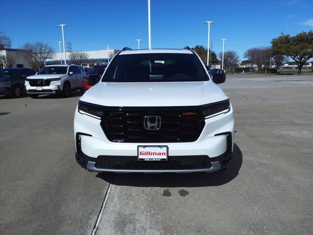 new 2025 Honda Pilot car, priced at $50,950