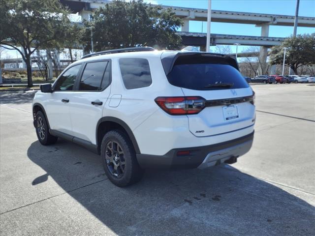 new 2025 Honda Pilot car, priced at $50,950