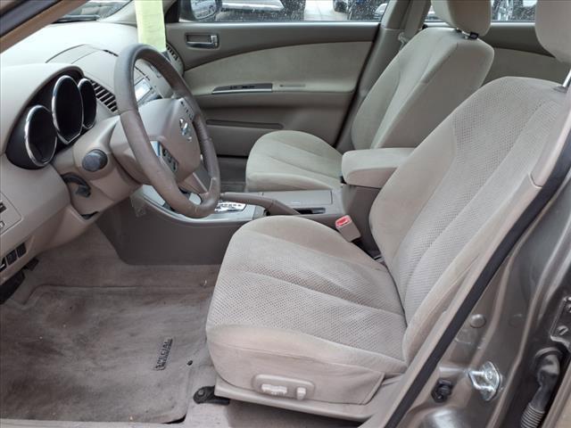 used 2006 Nissan Altima car, priced at $5,981