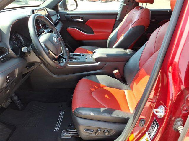 used 2021 Toyota Highlander car, priced at $27,988