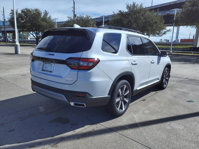 new 2025 Honda Pilot car, priced at $54,985