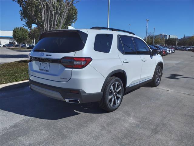 new 2025 Honda Pilot car, priced at $49,350