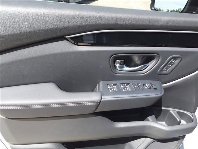 new 2025 Honda Pilot car, priced at $51,095
