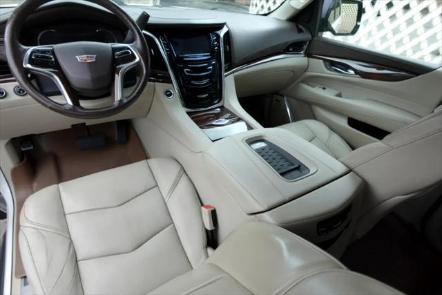 used 2016 Cadillac Escalade ESV car, priced at $20,800
