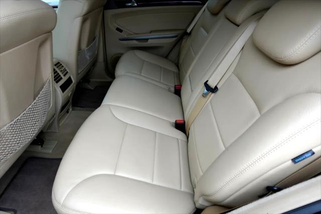 used 2016 Cadillac Escalade ESV car, priced at $20,800