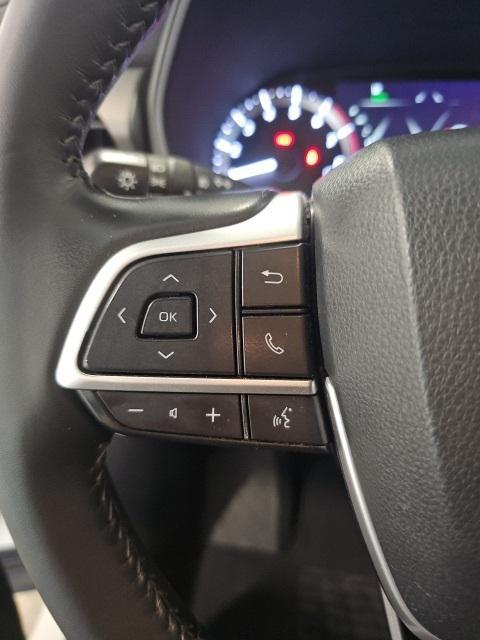 used 2023 Toyota Highlander car, priced at $33,504