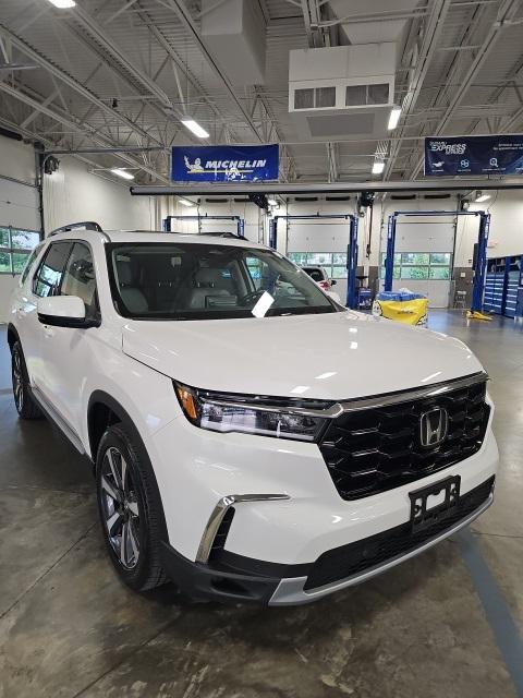 used 2023 Honda Pilot car, priced at $45,162