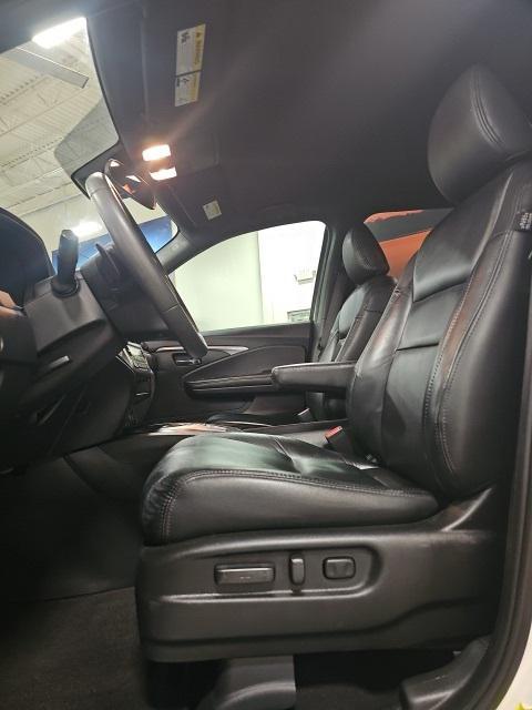 used 2022 Honda Pilot car, priced at $26,294