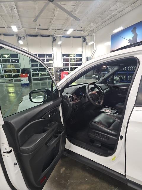 used 2022 Honda Pilot car, priced at $26,294