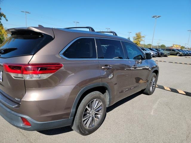 used 2018 Toyota Highlander car, priced at $15,998