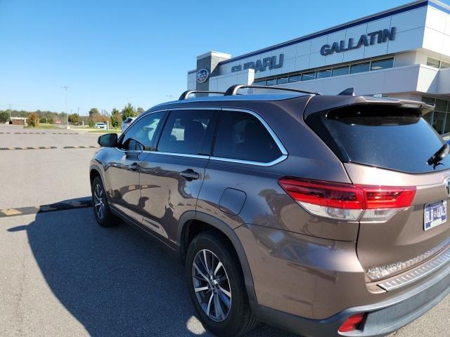 used 2018 Toyota Highlander car, priced at $15,998