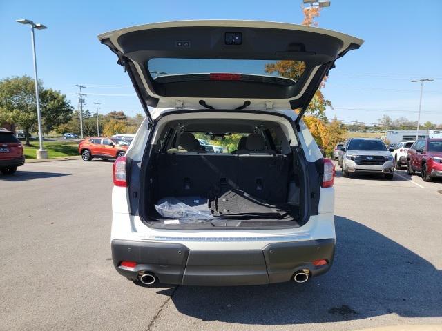 new 2024 Subaru Ascent car, priced at $38,316