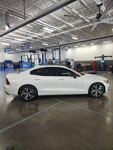 used 2022 Volvo S60 Recharge Plug-In Hybrid car, priced at $31,192