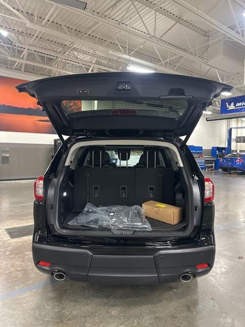 new 2025 Subaru Ascent car, priced at $46,419