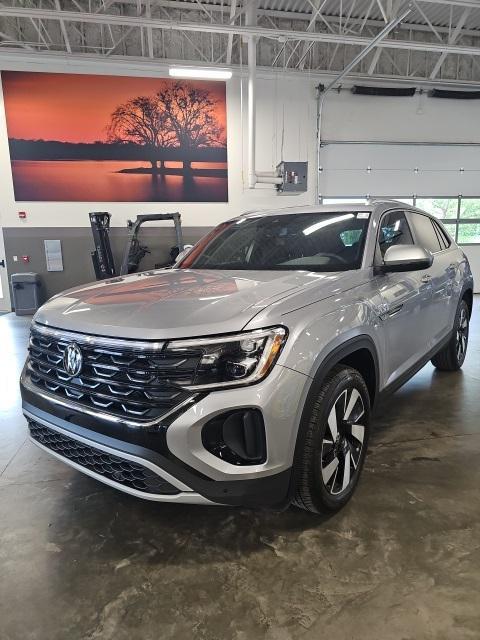 used 2024 Volkswagen Atlas Cross Sport car, priced at $32,000