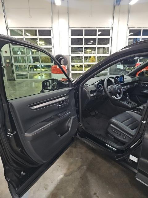 used 2024 Honda CR-V Hybrid car, priced at $33,902