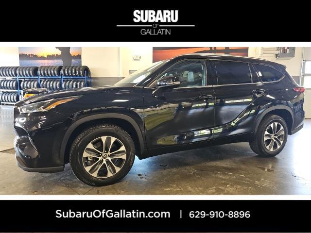 used 2021 Toyota Highlander car, priced at $29,777