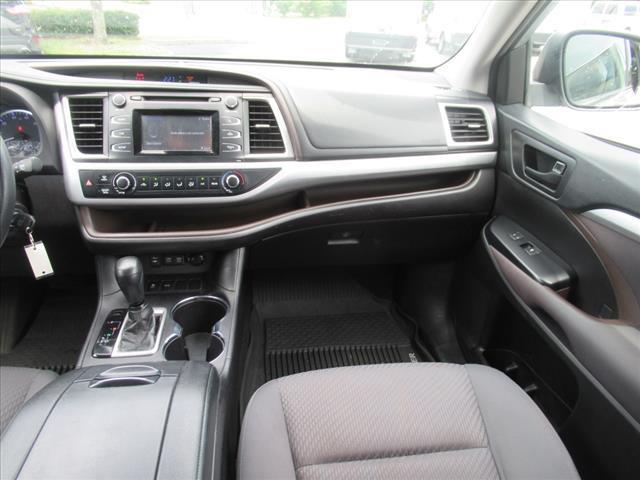 used 2019 Toyota Highlander car, priced at $18,383