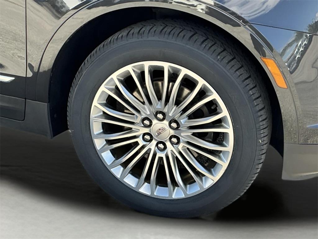 used 2019 Cadillac XT5 car, priced at $22,490