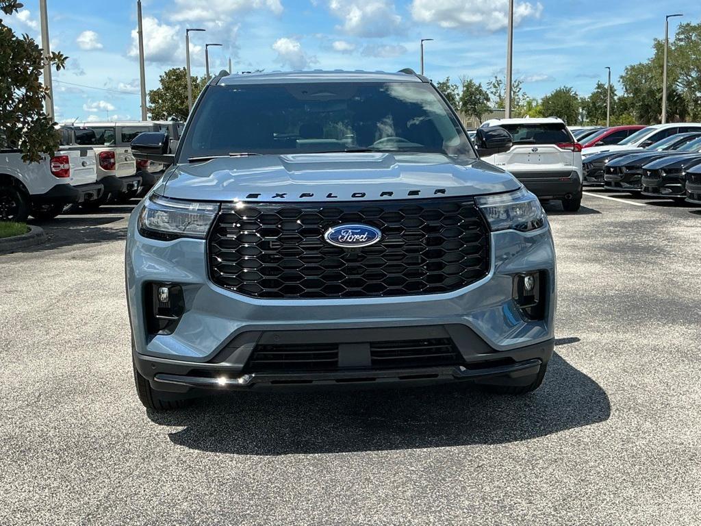 new 2025 Ford Explorer car, priced at $44,292