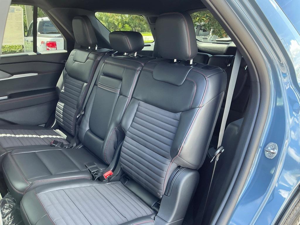 new 2025 Ford Explorer car, priced at $44,292