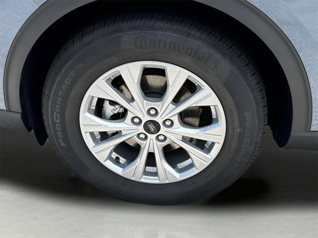 new 2025 Ford Escape car, priced at $27,305