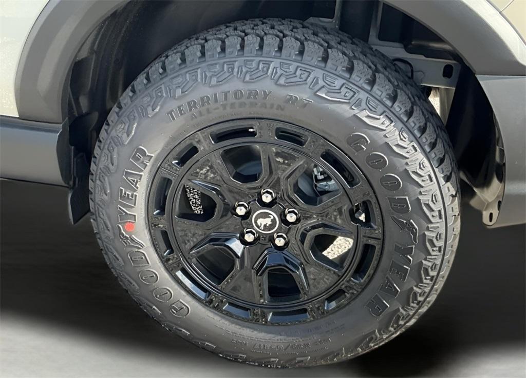 new 2025 Ford Bronco Sport car, priced at $39,956