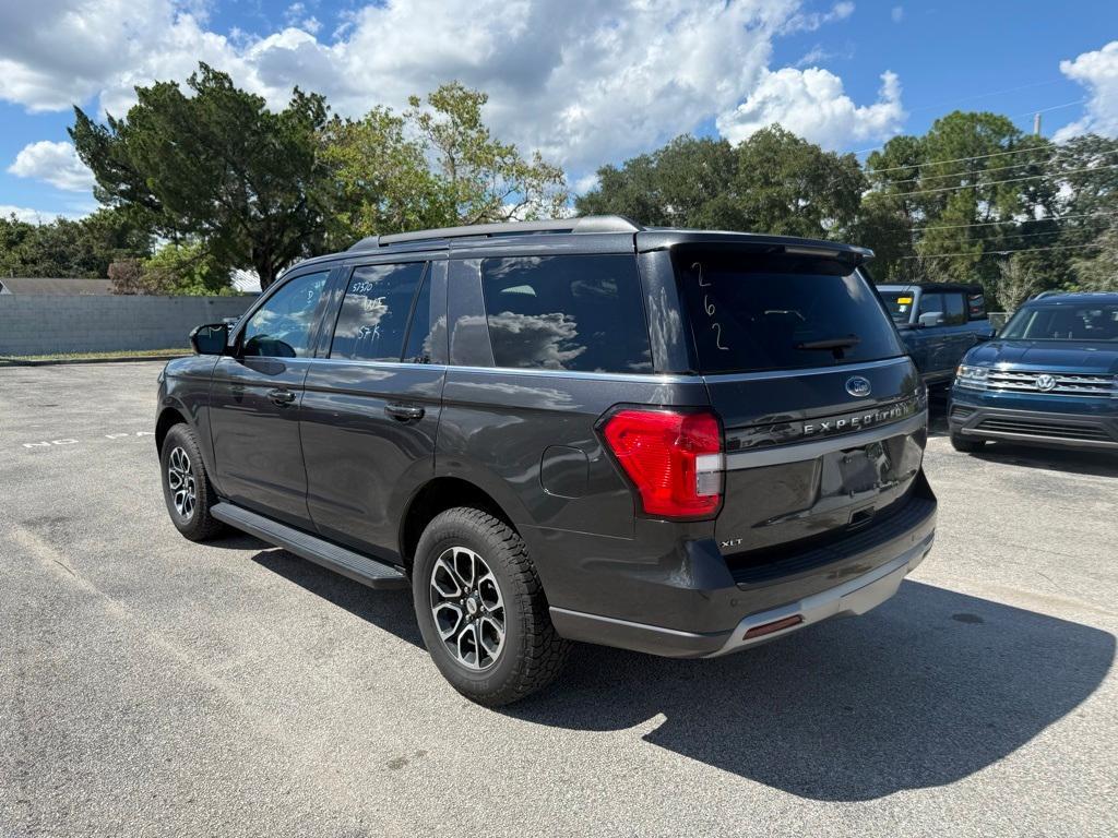 used 2024 Ford Expedition car, priced at $46,354
