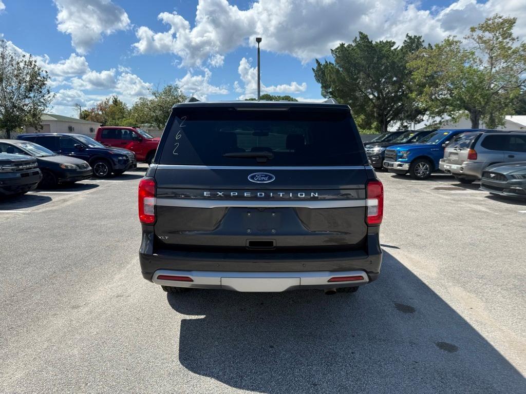 used 2024 Ford Expedition car, priced at $46,354