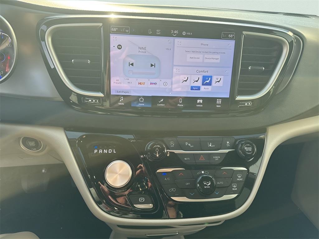 used 2024 Chrysler Pacifica car, priced at $29,645