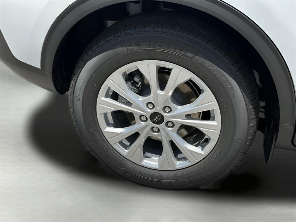 new 2025 Ford Escape car, priced at $25,806