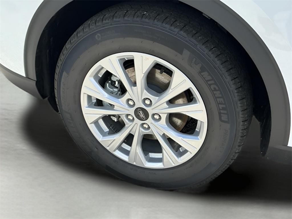 new 2025 Ford Escape car, priced at $25,806