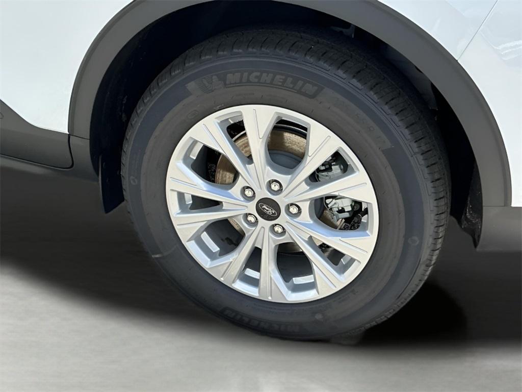 new 2025 Ford Escape car, priced at $25,806