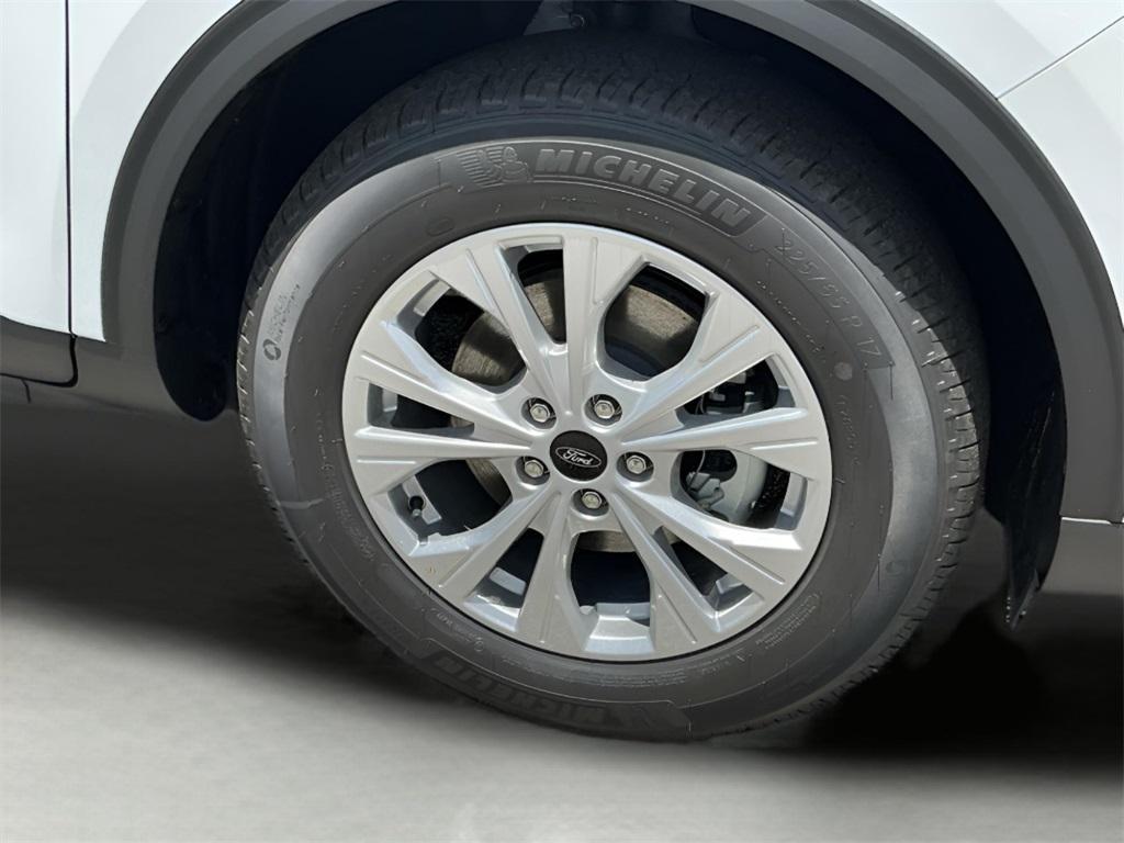 new 2025 Ford Escape car, priced at $25,806