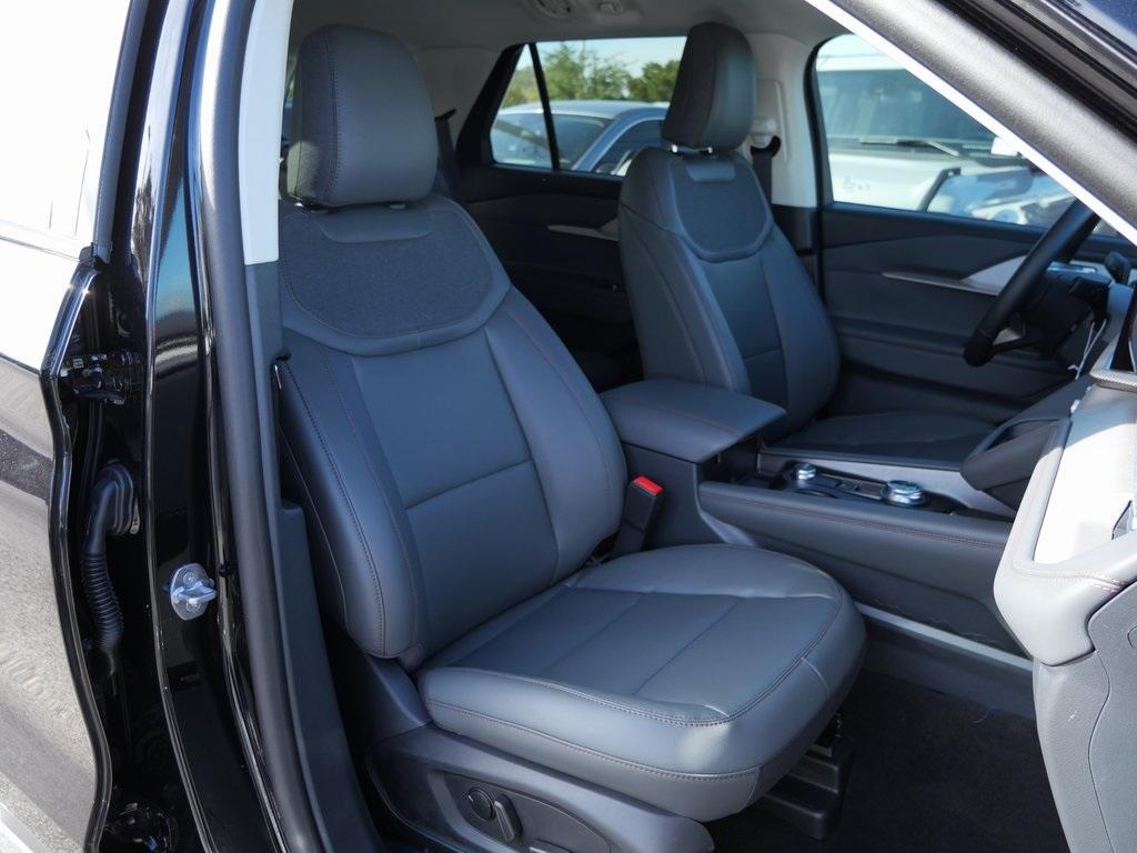 new 2025 Ford Explorer car, priced at $39,995