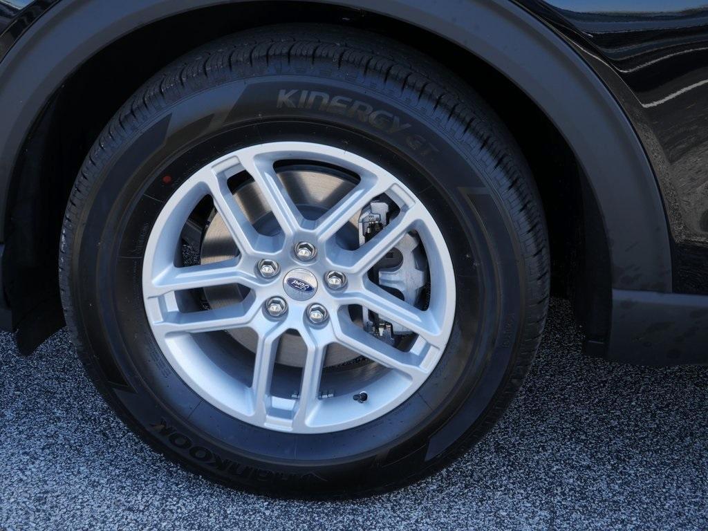 new 2025 Ford Explorer car, priced at $39,995