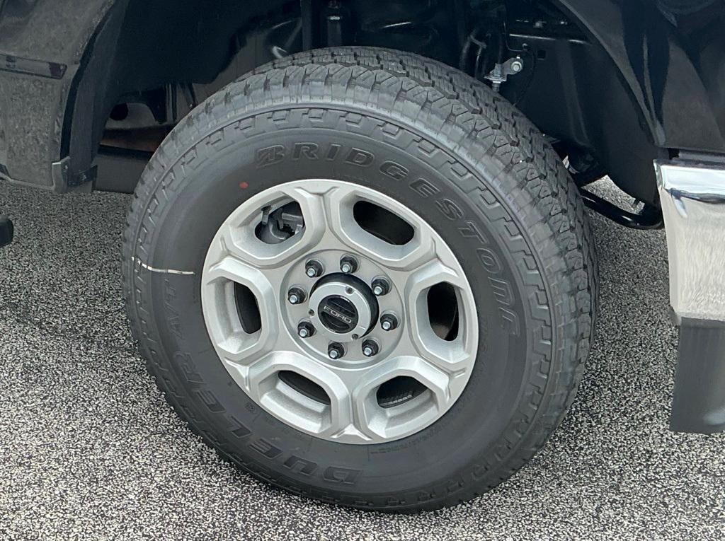 new 2025 Ford F-250 car, priced at $52,797