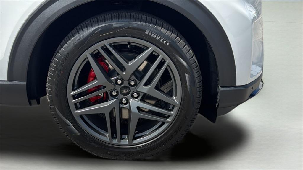 new 2025 Ford Explorer car, priced at $55,478