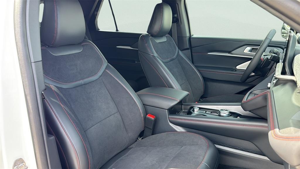 new 2025 Ford Explorer car, priced at $55,478