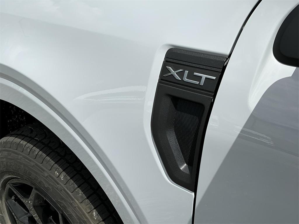 new 2025 Ford Maverick car, priced at $32,037