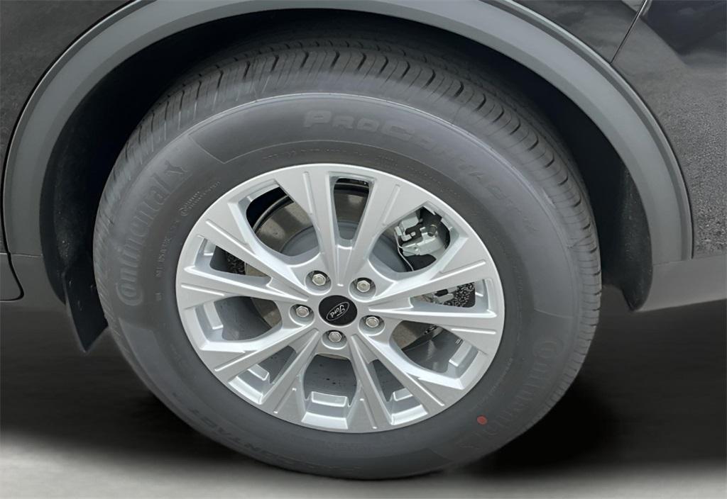 new 2025 Ford Escape car, priced at $28,240