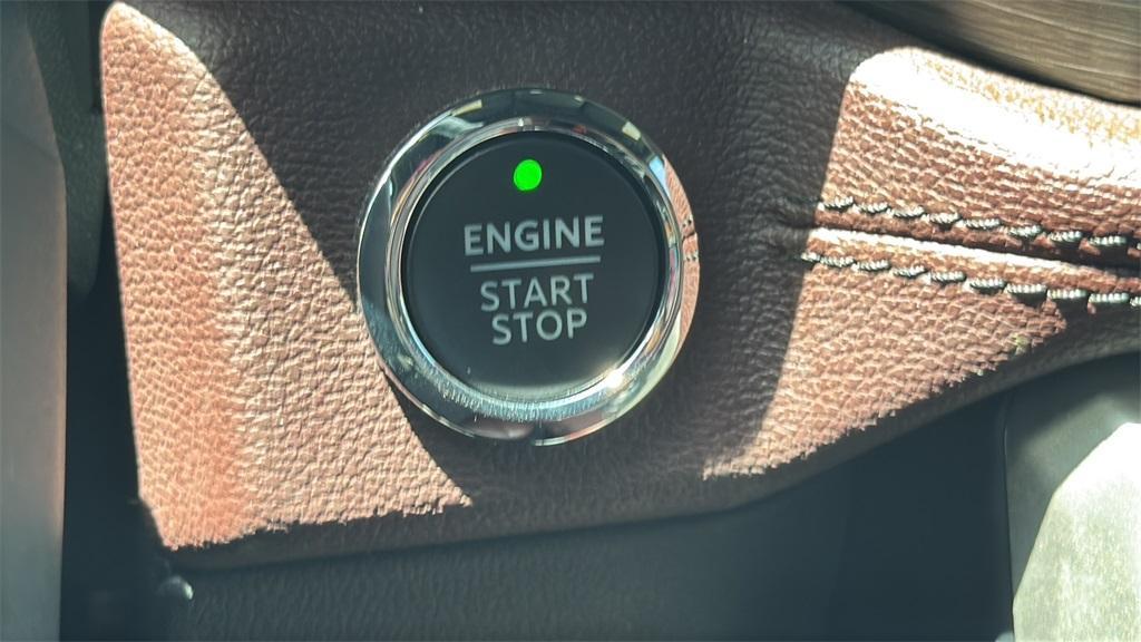 used 2024 Ford Expedition Max car, priced at $45,398