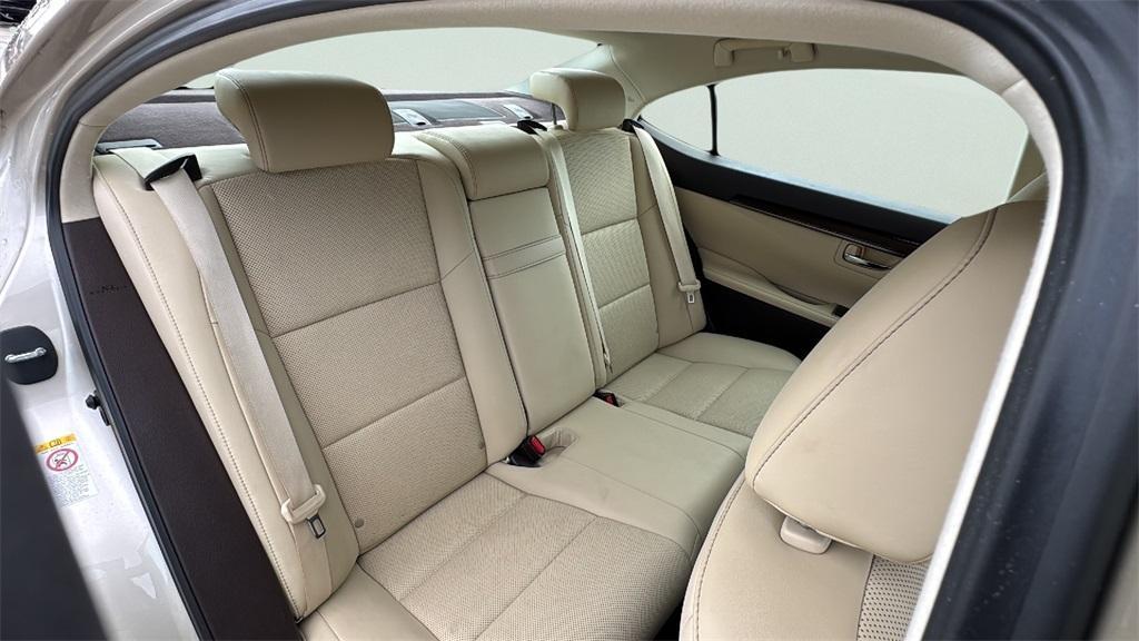 used 2016 Lexus ES 350 car, priced at $19,850