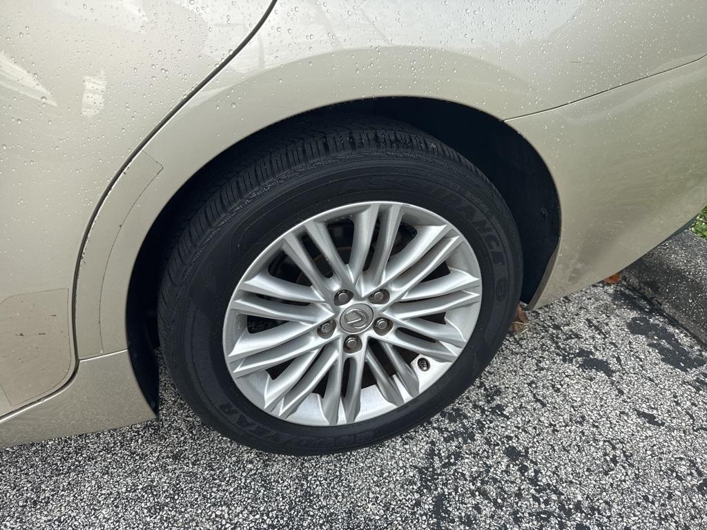 used 2016 Lexus ES 350 car, priced at $21,999