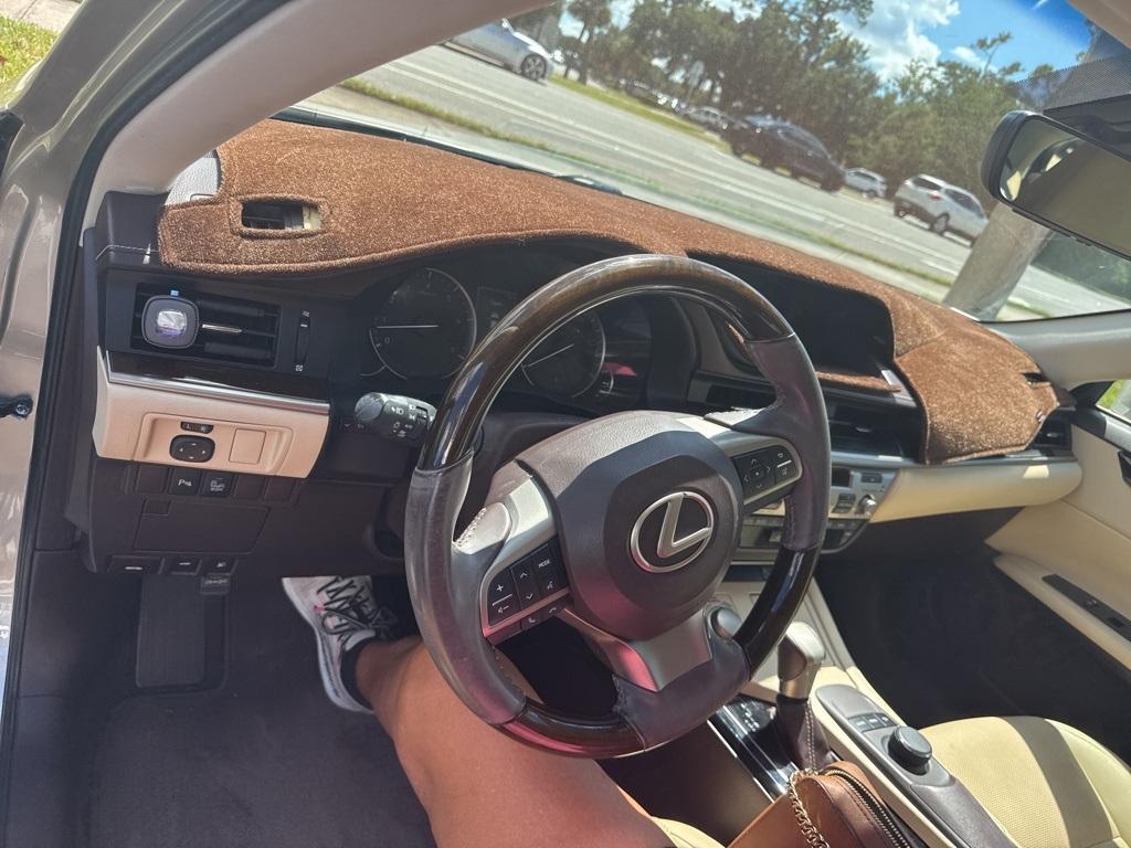 used 2016 Lexus ES 350 car, priced at $21,999