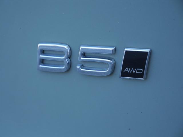 used 2024 Volvo XC40 car, priced at $31,425