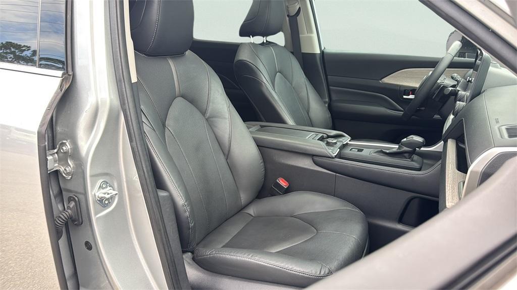 used 2024 Toyota Grand Highlander car, priced at $41,718